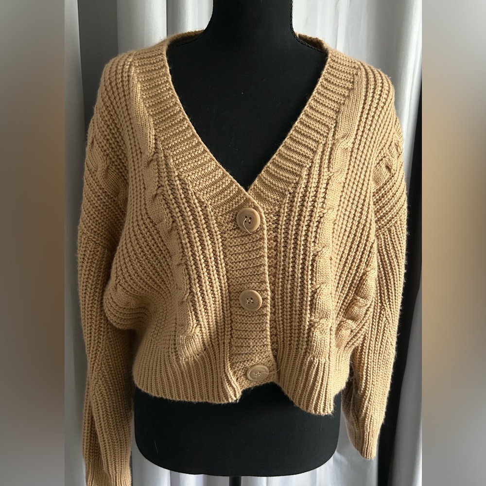 Stradivarius Knit Button Up Sweater Tan Cardigan, Size Medium